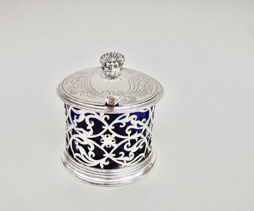 fig 2. FABULOUS EARLY VICTORIAN SILVER MUSTARD POT BY WILLIAM SMILY, LONDON 1847