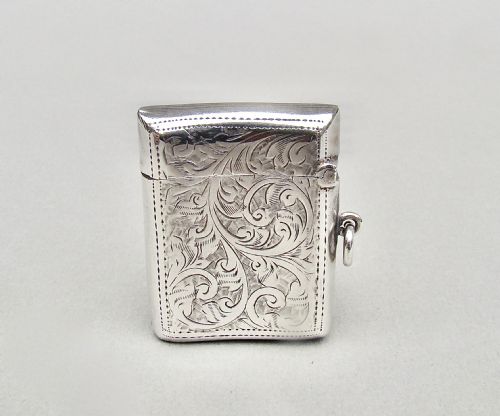 fig 2. DELIGHTFUL CHESTER SILVER VESTA CASE BY JAMES DEAKIN & SONS, DATED 1911