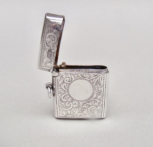 fig 3. DELIGHTFUL CHESTER SILVER VESTA CASE BY JAMES DEAKIN & SONS, DATED 1911