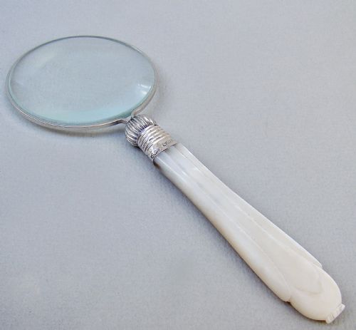 fig 1. GEORGE SILVER MOUNTED MOTHER OF PEARL DESK MAGNIFYING GLASS BY JAMES A. SCHOLES, SHEFFIELD 1911