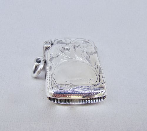 fig 2. DELIGHTFUL EDWARDIAN SILVER SMALL VESTA CASE BY JOSEPH GLOSTER, BIRMINGHAM 1901