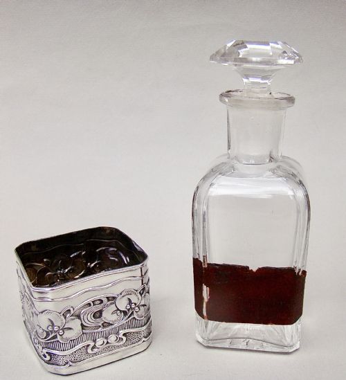 fig 2. ART NOUVEAU SILVER AND GLASS COLOGNE BOTTLE BY THE ATKINS BROTHERS, BIRMINGHAM 1905