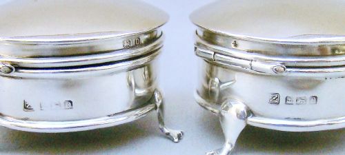 fig 3. EXQUISITE PAIR OF GEORGE V SILVER JEWELLERY BOXES BY A&J ZIMMERMAN, BIRMINGHAM 1913