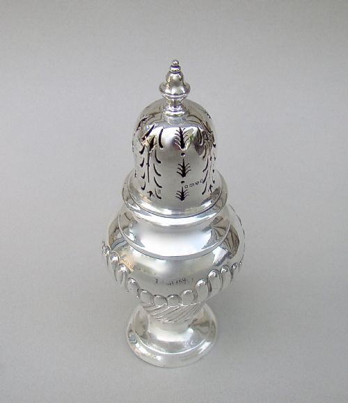 fig 1. BEAUTIFUL VICTORIAN SILVER SUGAR CASTER BY SIBRAY, HALL & CO. LONDON 1888