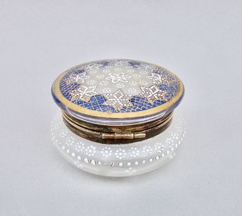 fig 2. 19TH CENTURY FRENCH ENAMELLED GLASS TRINKET BOX, CIRCA 1890
