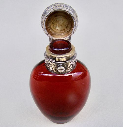 fig 3. FINE VICTORIAN SILVER GILT & RUBY GLASS SCENT BOTTLE BY GEORGE BRACE, LONDON CIRCA 1860