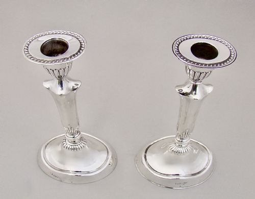 fig 2. PAIR OF EDWARDIAN STERLING SILVER CANDLESTICKS BY ROBERT PRINGLE & SONS, LONDON 1903