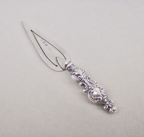 fig 1. EDWARDIAN SILVER TROWEL SHAPED BOOKMARK BY ADIE & LOVEKIN, BIRMINGHAM 1907