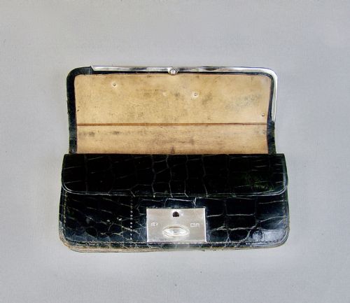 fig 2. ART NOUVEAU SILVER & CROCODILE SKIN PURSE BY LUDWIG KRUMM, BIRMINGHAM 1900