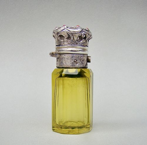 fig 1. RARE VICTORIAN CORAL & SILVER MOUNTED CITRINE GLASS SCENT BOTTLE, CIRCA 1870