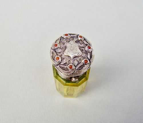 fig 2. RARE VICTORIAN CORAL & SILVER MOUNTED CITRINE GLASS SCENT BOTTLE, CIRCA 1870