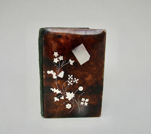 fig 2. 19TH CENTURY FRENCH SILVER INLAID TORTOISESHELL AIDE MEMOIRE, CIRCA 1890