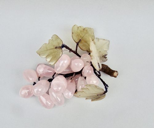 fig 1. ART DECO ORNAMENTAL PINK QUARTZ & JADE GRAPE CLUSTER, CIRCA 1920