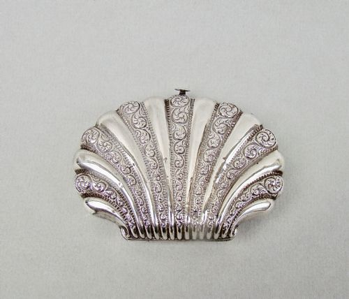 fig 1. EXQUISITE VICTORIAN SILVER SHELL SHAPED COIN PURSE, CIRCA 1880