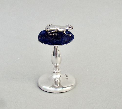 fig 1. RARE EDWARDIAN NOVELTY SILVER FROG ON PEDESTAL PIN CUSHION BY MUNSEY & CO, BIRMINGHAM 1908
