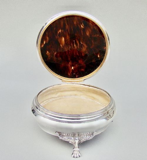 fig 2. VERY LARGE SILVER PIQUE TORTOISESHELL JEWELLERY BOX BY WILLIAM COMYNS, LONDON 1919