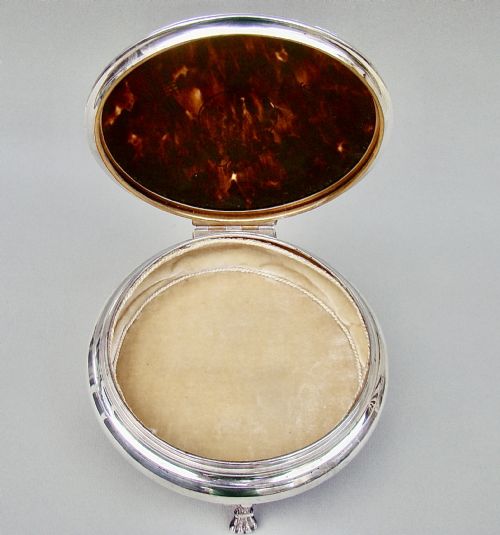 fig 3. VERY LARGE SILVER PIQUE TORTOISESHELL JEWELLERY BOX BY WILLIAM COMYNS, LONDON 1919