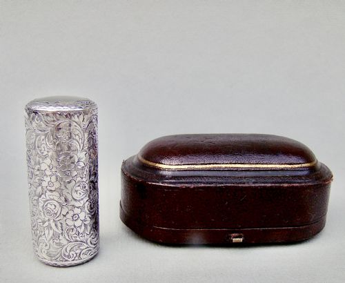 fig 2. FABULOUS CASED VICTORIAN SILVER SAMPSON MORDAN SCENT BOTTLE , LONDON 1881