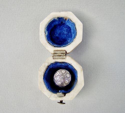 fig 2. CHESTER SILVER THIMBLE FITTED IN MOTHER OF PEARL & ABALONE CASE, CIRCA 1860
