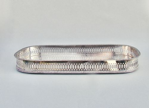fig 3. SMALL EDWARDIAN SILVER PLATED DRINKS TRAY, CIRCA 1910