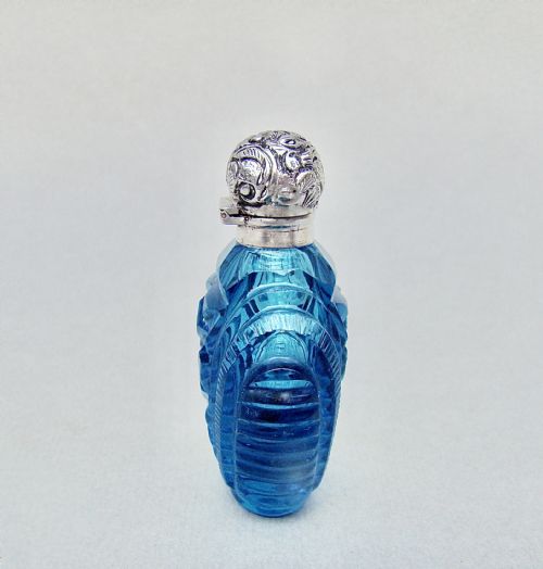 fig 2. UNUSUAL VICTORIAN SILVER & SLICED-CUT TURQUOISE GLASS SCENT BOTTLE, CIRCA 1880