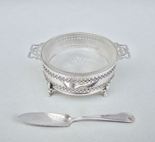 George V Silver & Frosted Glass Butter Dish by Edward Souter Barnsley, Birmingham 1919 
