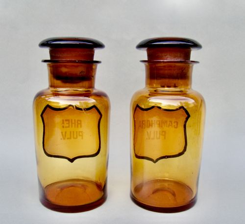 fig 1. RARE PAIR OF 19TH CENTURY FRENCH AMBER GLASS APOTHECARY JARS, CIRCA 1890