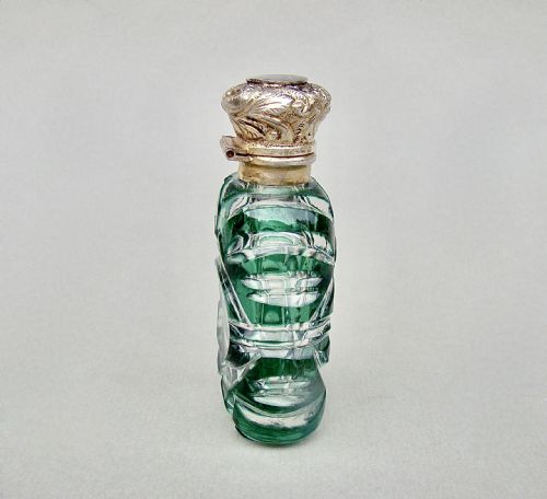 fig 1. VICTORIAN SILVER GILT AND BRISTOL GREEN OVERLAY BOHEMIAN GLASS SCENT BOTTLE, CIRCA 1890