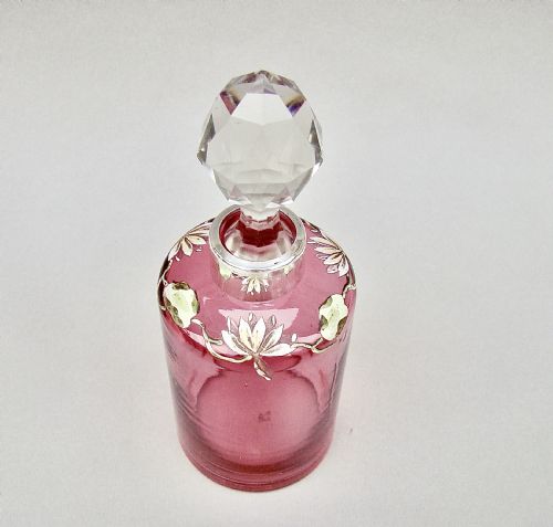 fig 1. SUPERB ART NOUVEAU SILVER & CRANBERRY ENAMELLED GLASS SCENT BOTTLE BY ROBERT PRINGLE, LONDON 1900