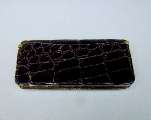 fig 2. EDWARDIAN SILVER & CROCODILE SKIN PURSE BY LUDWIG KRUMM, BIRMINGHAM 1900