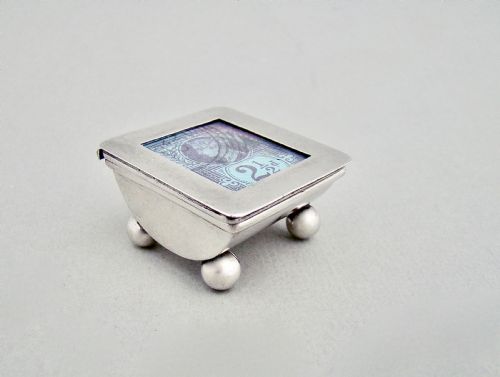 fig 2. VICTORIAN SILVER SINGLE STAMP BOX BY LEVI & SALAMAN, BIRMINGHAM 1900