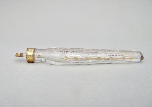 fig 2. UNUSUAL SMALL OXFORD LAVENDER