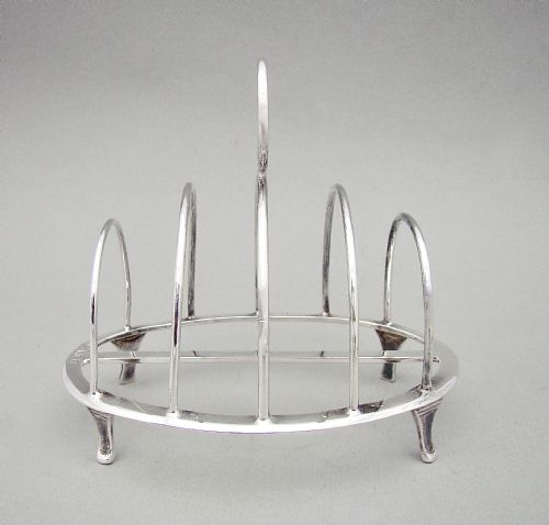 fig 2. GOOD GEORGE V SILVER TOAST RACK BY WALKER & HALL, SHEFFIELD 1922