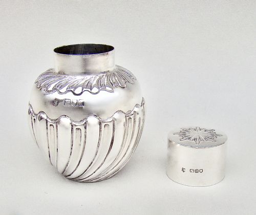 fig 3. VICTORIAN SILVER TEA CADDY BY JOSIAH WILLIAMS & CO, LONDON 1896