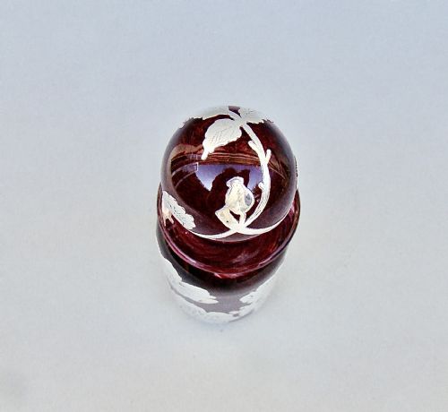 fig 2. UNUSUAL 2OTH CENTURY OVERLAY SILVER AND ART GLASS SCENT BOTTLE, CIRCA 1960