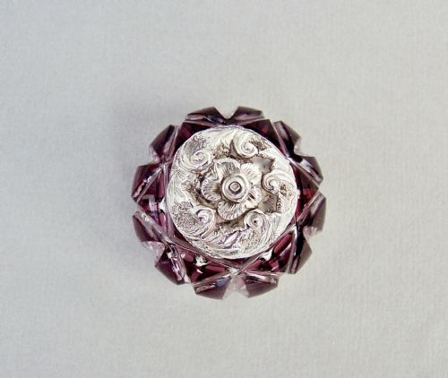 fig 3. EXQUISITE VICTORIAN SILVER MOUNTED AMETHYST GLASS VINAIGRETTE, CIRCA 1800