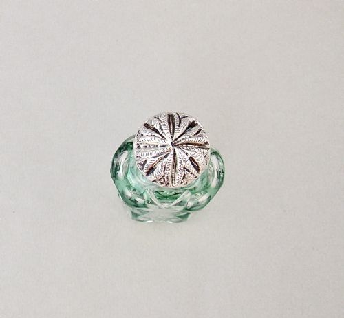 DELIGHTFUL VICTORIAN BOHEMIAN OVERLAY GREEN GLASS SCENT BOTTLE CIRCA 1890 - ADDITIONAL PHOTO 5