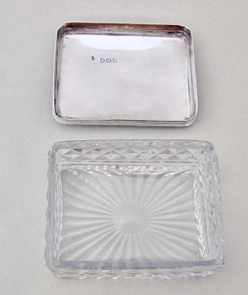 fig 3. ELEGANT GEORGIAN SILVER DRESSING TABLE JAR BY JOHN DOUGLAS, LONDON 1814
