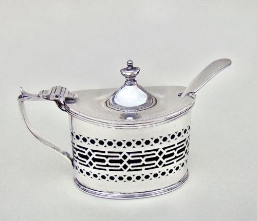 fig 1. GOOD GEORGE V PIERCED SILVER MUSTARD POT BY THE HASELER BROTHERS, CHESTER 1913
