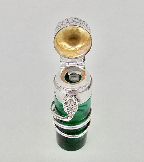 fig 3. RARE EDWARDIAN SILVER SNAKE SCENT BOTTLE BY GEORGE EDWIN WALTON, BIRMINGHAM 1903