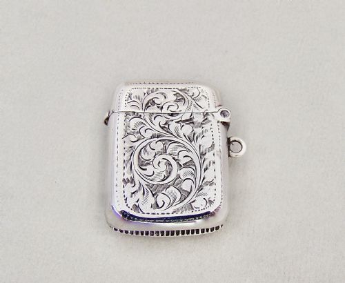 fig 1. DELIGHTFUL SMALL EDWARDIAN SILVER VESTA CASE BY CHARLES LYSTER & SON, CHESTER 1901
