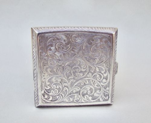 fig 1. ELEGANT ART DECO SILVER CIGARETTE CASE BY JOHN HENRY WYNN , BIRMINGHAM 1929