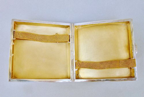 fig 2. ELEGANT ART DECO SILVER CIGARETTE CASE BY JOHN HENRY WYNN , BIRMINGHAM 1929