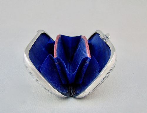 EXQUISITE VICTORIAN SILVER PURSE BY JOSEPH GLOSTER BIRMINGHAM 1900 - ADDITIONAL PHOTO 4