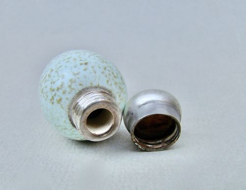 fig 2. RARE VICTORIAN SILVER MACINTYRE SPECKLED EGG SCENT BOTTLE BY SAUNDERS & SHEPHERD, BIRMINGHAM 1885