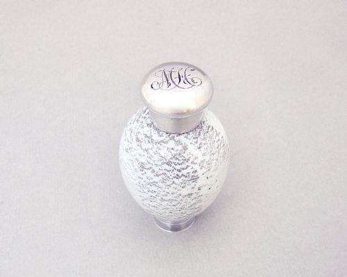 fig 3. SAMPSON MORDAN SILVER & PORCELAIN SPECKLED EGG SCENT BOTTLE, LONDON 1887