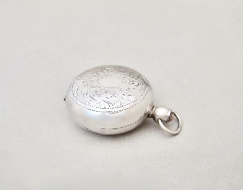 fig 2. GEORGE V SILVER SINGLE SOVEREIGN CASE BY THOMAS BISHTON , BIRMINGHAM 1913
