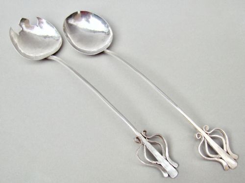 fig 2. PAIR OF SCOTTISH ARTS & CRAFT SILVER SALAD SERVERS BY CATHERINE L. CHARLES, EDINBURGH 1942