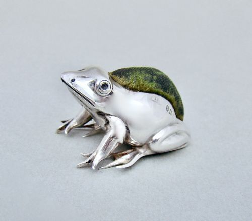 fig 2. RARE EDWARDIAN SILVER FROG PIN CUSHION BY ADIE & LOVEKIN, BIRMINGHAM 1908
