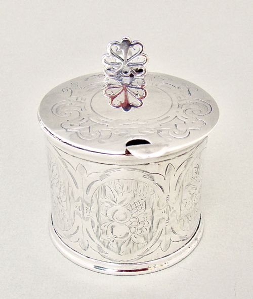 fig 2. VICTORIAN SILVER DRUM MUSTARD POT BY WILLIAM SUMMERS, LONDON 1857